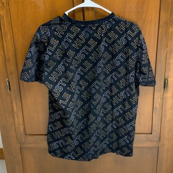 PHAT FARM “hustle” T shirt medium 💯 cotton some underarm piling *see pic - Picture 7 of 7